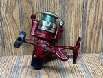 Shakespeare Mantis Fishing Reel MN030RT. Fixed Price $16.99.