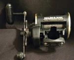 Daiwa Sealine SL30SH Powermesh Drive Fishing Reel Black Gold. Fixed Price $70.00.