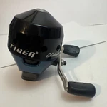 Shakespeare Tiger TGRA15 Bait Casting Reel Fishing. Fixed Price $9.75.