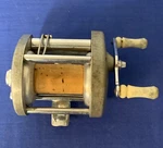 Vintage Ocean City 1600 Fishing Reel. Fixed Price $7.99.