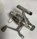Shakespeare Axiom Model 4535 Spinning Reel- Rear Drag-very Nice. Fixed Price $8.99.