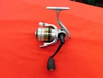 Quantum Strategy Spinning Fishing Reel 8 Bb 5.2:1 SR30A. Fixed Price $19.99.