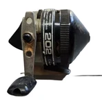 Zebco 202 Precision Die Cast Gears Fishing Reel 1987 Made Usa. Fixed Price $8.97.
