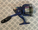 Daiwa Samurai 2500-38 Spinning Reel With Line Used Blue Fishing. Fixed Price $20.00.