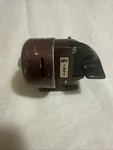 Vintage Hi 1977 Spincast Reel Good Working Please Read Description. Fixed Price $25.00.