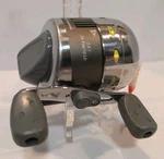 Shakespeare Spincast Fishing Reel Synergy SYSTEEL2000 Anti-reverse 3.8:1. Fixed Price $14.99.