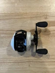 Okuma Stratus SVI-226-CL Bearing Bait Caster 6.3:1 Ratio Right Hand. Fixed Price $30.00.