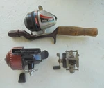 3 Vintage/antique Fishing Reels Daiwa M100 South Bend 60 Patented. Fixed Price $12.99.