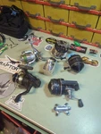 Fishing Repair Lot. 5 Reels Daiwa Shakespeare,zebco, Jc Higgins.. Fixed Price $15.00.