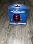 Shakespeare Fishing Durango SC15 Red Closed Face Reel 3.7:1 Pre-spooled 8 Lb. Fixed Price $16.00.