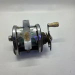 Vintage Penn No. 85 Sea Boy Saltwater Baitcasting Reel - Brown Bakelite Usa. Fixed Price $19.99.
