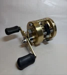 Shimano Gold Calcutta 200GTB Baitcasting Fishing Reel Carbontex Drag Ships Free!. Fixed Price $184.95.