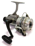 Shakespeare Alpha X040 Rear Drag Ball Bearing Vintage Spinning Fishing Reel. Fixed Price $12.99.