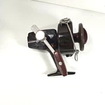 Vintage Daiwa Spinning Reel No. 7600. Fixed Price $24.99.