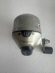 Shakespeare Synergy 10 Spincast Fishing Reel. Fixed Price $7.67.