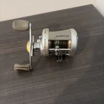 Shakespeare Skp 2000C Round Baitcast Reel Clicker And All Works Shows Wear. Fixed Price $23.87.