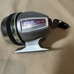 Vintage Zebco 20/10 Closed Face Fishing Reel 1982 Works Smooth. Fixed Price $13.95.
