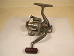 Bass Pro Shops Qualifier PQ20SE Spinning Reel. Fixed Price $14.99.