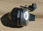 Vintage 1983 Brunswick Zebco 202 Anti-reverse Spincast Fishing Reel Usa Die. Fixed Price $19.00.