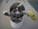 Penn Squidder 140P Classic Fishing Reel With Long Cast Plastic Spool. Fixed Price $40.00.