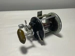 Penn No 160 Fishing Reel Vintage Made Usa Black W/ Green Brown Torpedo Handle. Fixed Price $17.99.