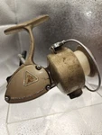 Browning Arms Company Vintage Spinning Fishing Reel Model 5330 Made Usa. Fixed Price $30.00.