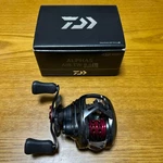 Daiwa 20 Alphas Air Tw 8.6L Left Baitcasting Reel Japan Used. Fixed Price $275.50.