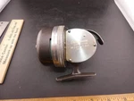 Vintage Shakespeare Wondercast No. 1777 Push Button Spincast Fishing Reel Usa. Fixed Price $18.99.