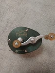 Vintage Shakespeare 1973D Sportcast Direct Drive Works Great Good Clicker. Fixed Price $12.00.