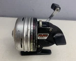 Vintage Daiwa 9300C Fishing Reel Fresh Water Made Korea. Fixed Price $20.00.