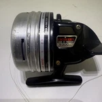 Vintage Daiwa 9300C Fishing Reel. Fixed Price $11.00.