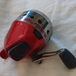 Shakespeare Reverb Spincast Reel RRSC10 Red 3.5:1 Gear Ratio 10LB/90YD Capacity. Fixed Price $9.99.