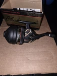 Vintage Shakespeare 1800 Ii Graphite Spincasting Reel Japan !! Box With Paper. Fixed Price $75.00.
